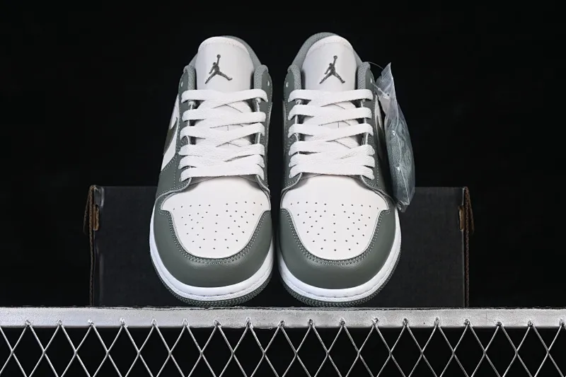 All categories Air Jordan Jordan series basketball shoes Air Jordan 1 Low Air Jordan 1 Low AJ1 Joe 1 meter white and green low state cultural casual sneakers 553558-300